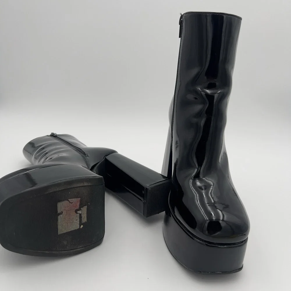 Women's Black Patent Platform Ankle Boots Round Toe Zip Closure Size 8